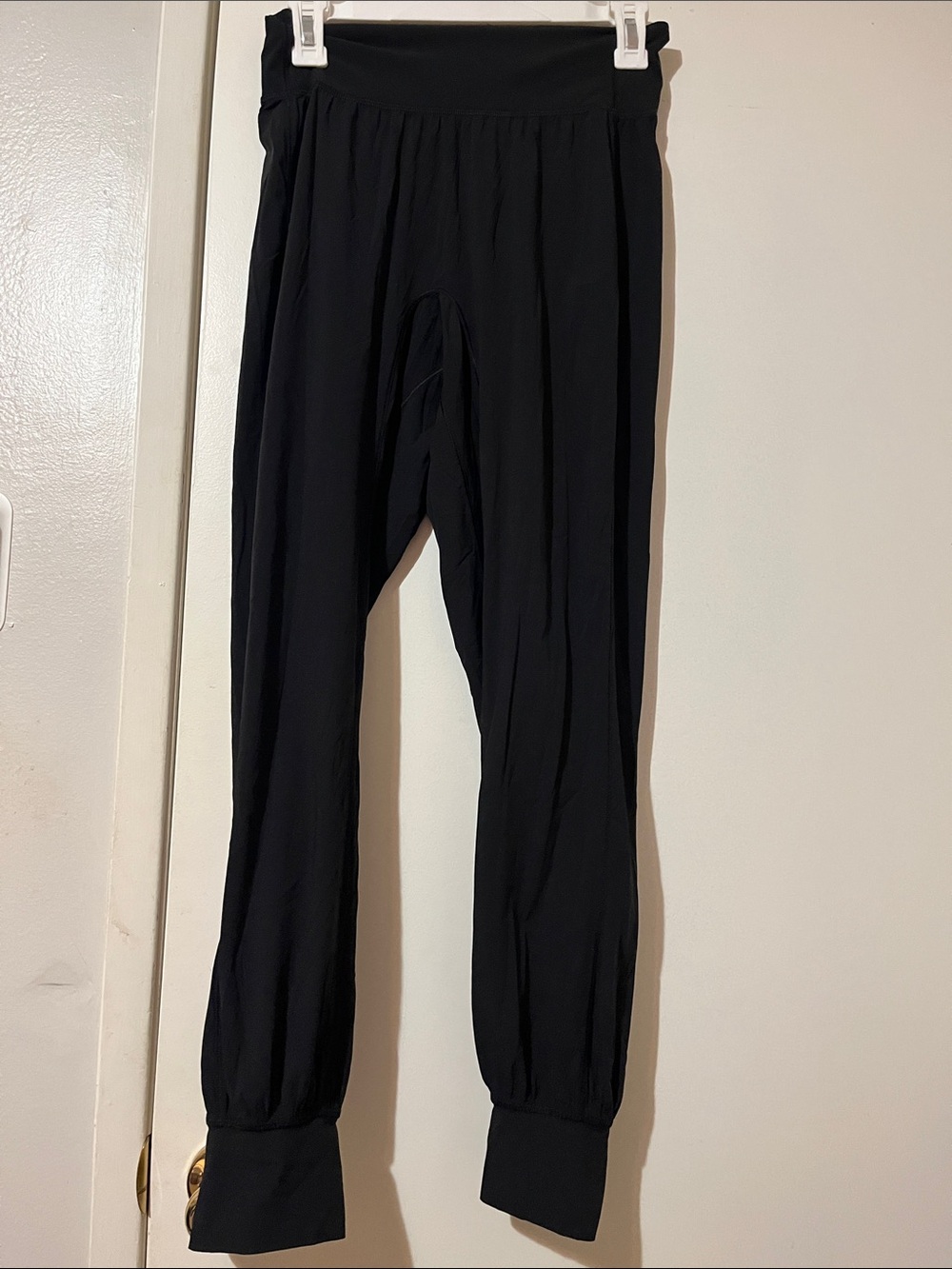 Lululemon | Black Elastic Waist light weight Leggings